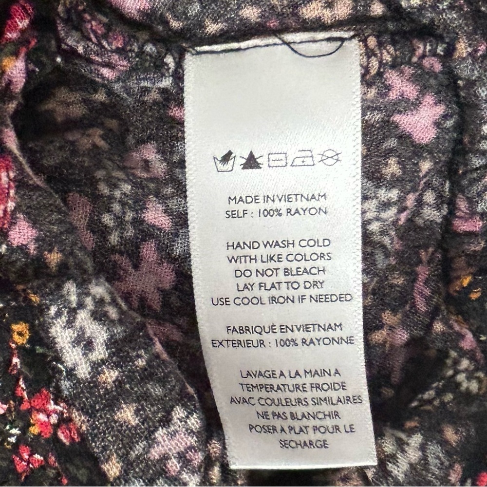 NWT Paper Crane Long Sleeve V Neck Smocked Peasant Top Black Floral Size XS - Picture 5 of 6